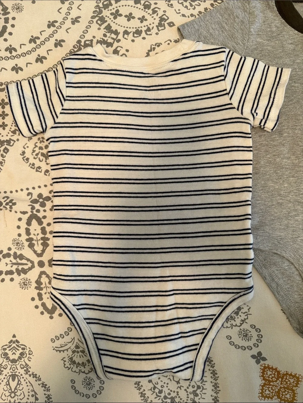 Short-Sleeve Baby Bodysuit Set of 4